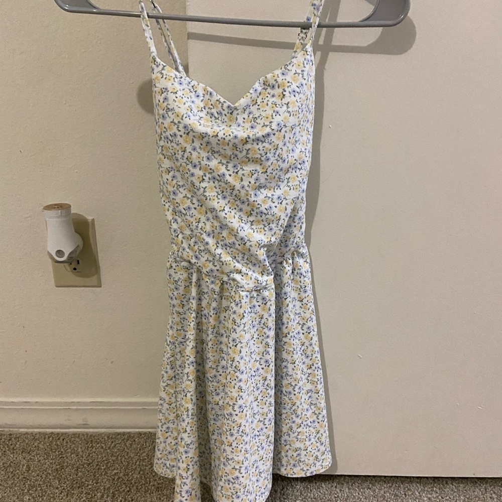 Gilly Hicks White and Blue Ruched Mini Sundress